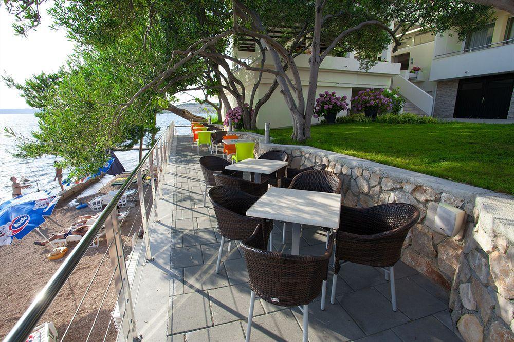 Hotel Vila 4M Razanac Exterior photo
