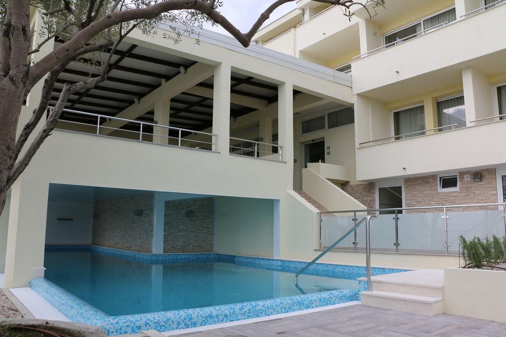 Hotel Vila 4M Razanac Exterior photo