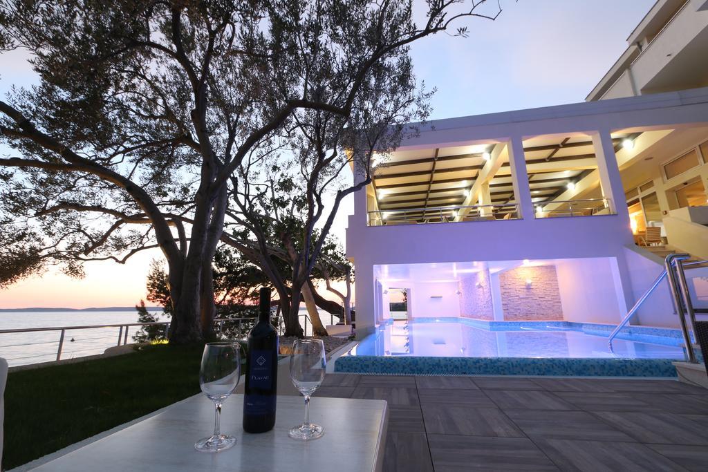 Hotel Vila 4M Razanac Exterior photo