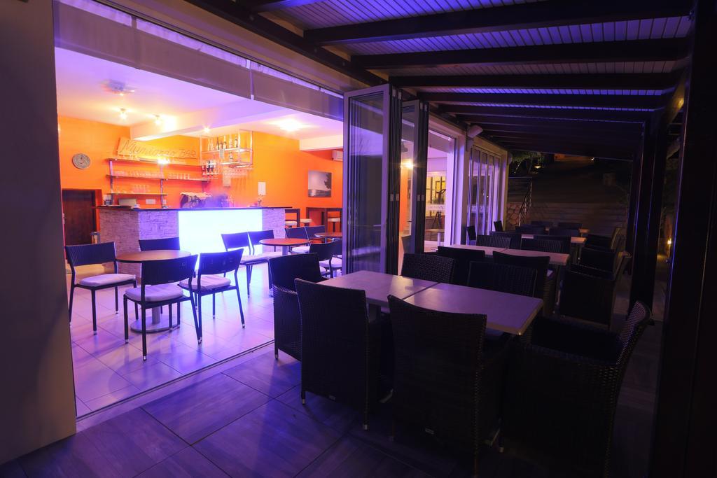 Hotel Vila 4M Razanac Exterior photo