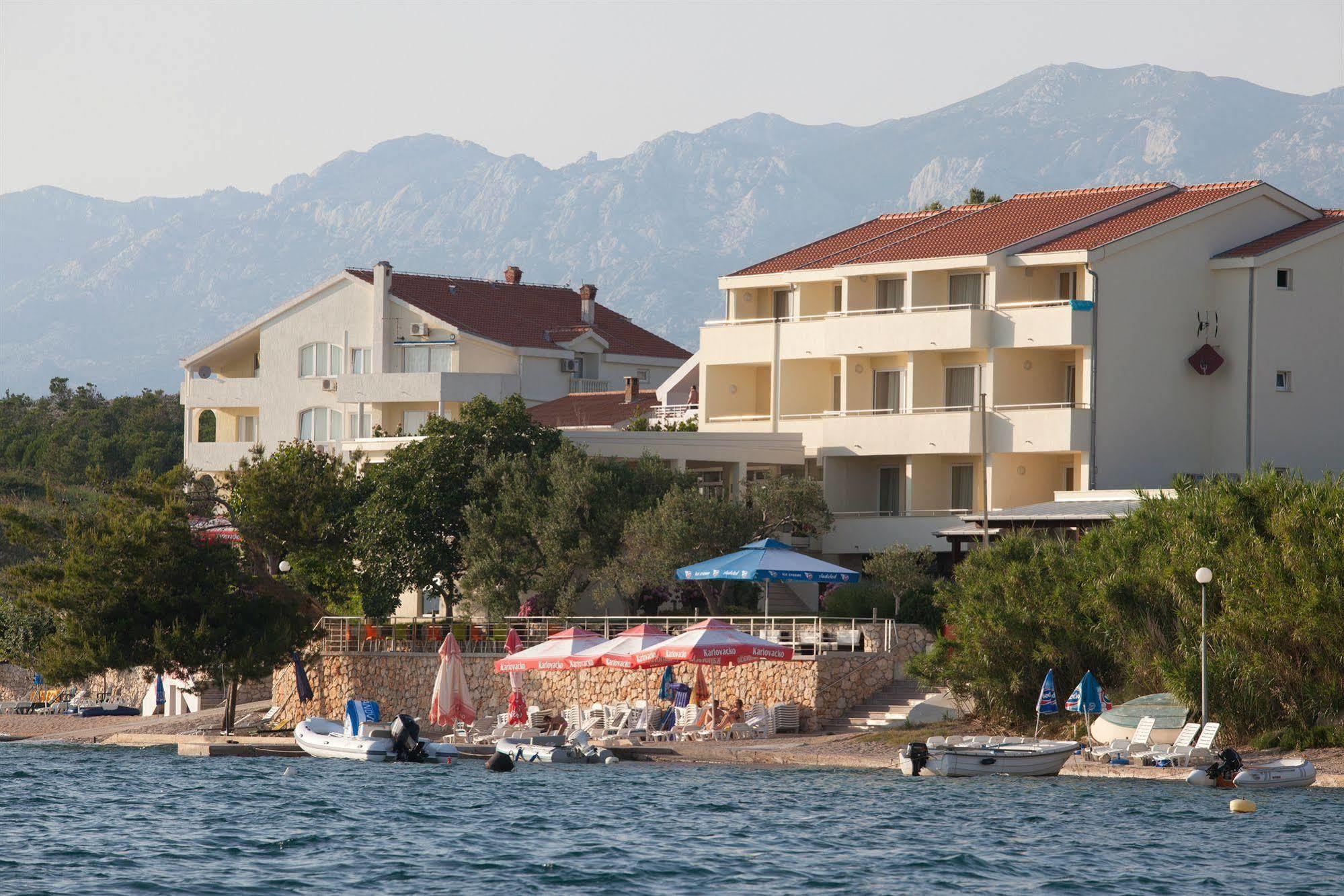 Hotel Vila 4M Razanac Exterior photo